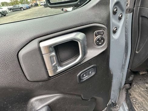 Used 2024 Jeep Wrangler Unlimited Sport AWD/4WD image 18
