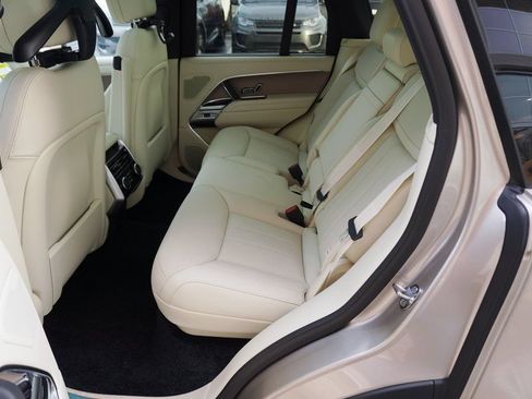 Used 2026 Land Rover Range Rover SE AWD/4WD image 32
