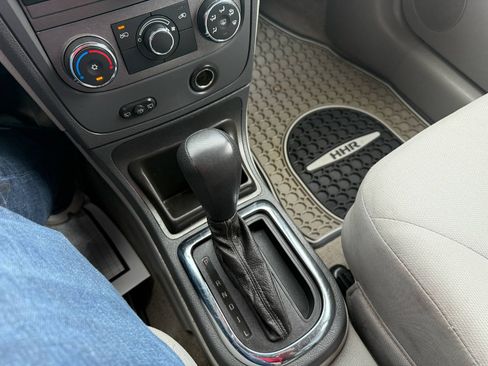 Used 2009 Chevrolet HHR LS image 17