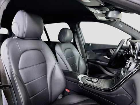 Used 2018 Mercedes-Benz GLC 300 4MATIC image 27