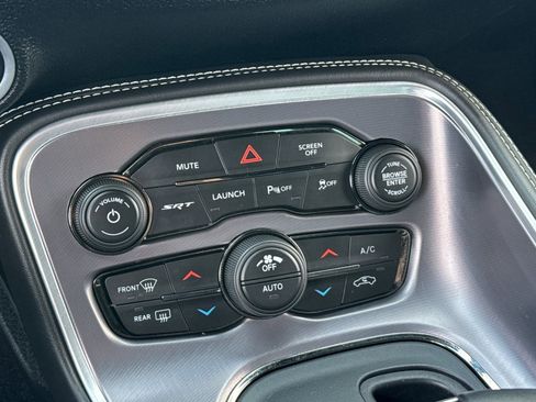 Used 2019 Dodge Challenger SRT Hellcat image 16
