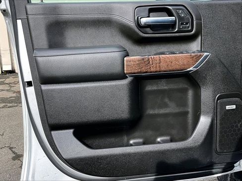 Used 2023 GMC Sierra 3500 Denali w/ Denali Ultimate Package image 26