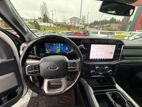 Used 2024 Ford F250 Lariat w/ Lariat Ultimate Package image 12
