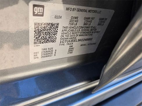 Used 2024 GMC Sierra 1500 AT4 w/ Technology Package image 16