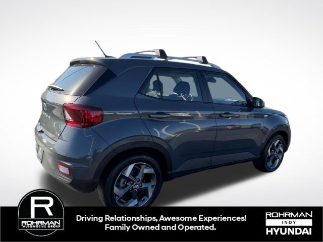 Used 2025 Hyundai Venue SEL FWD image 9