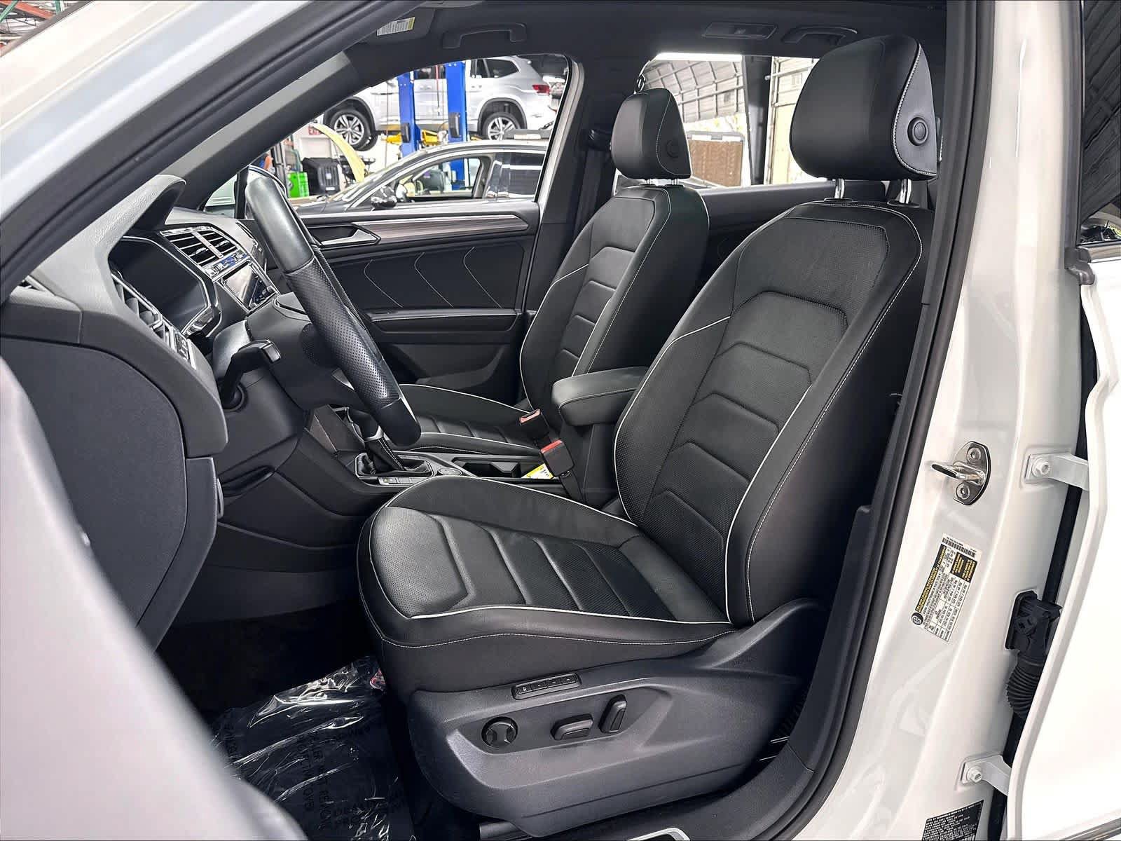 Used 2024 Volkswagen Tiguan SEL R-Line AWD/4WD image 24