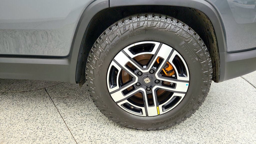 Used 2023 Rivian R1S Adventure Quad AWD/4WD image 9