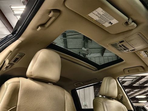 Used 2018 Toyota Highlander Limited image 30