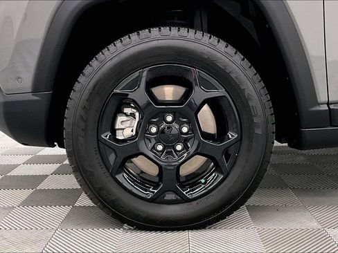 Used 2024 Jeep Compass Trailhawk w/ Trailhawk Elite Group AWD/4WD image 10