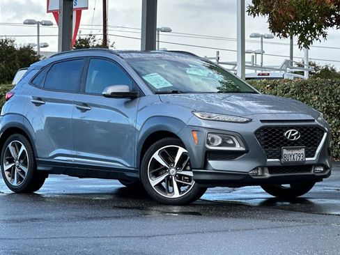 Used 2021 Hyundai Kona Limited w/ Cargo Package image 2