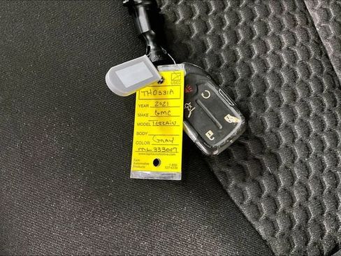 Used 2021 GMC Terrain SLE w/ Driver Convenience Package image 10