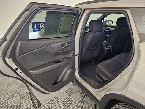 Used 2021 Chevrolet Blazer LT FWD image 19