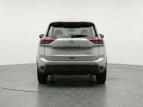 Used 2025 Nissan Rogue SV image 7
