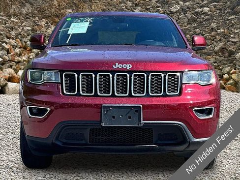 Used 2020 Jeep Grand Cherokee Laredo AWD/4WD image 3