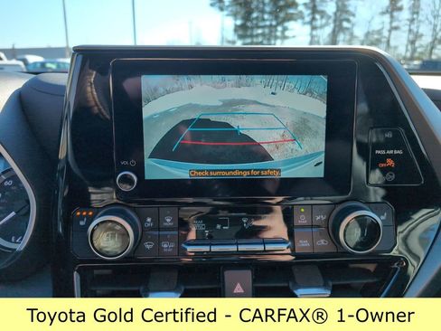Certified 2023 Toyota Highlander XLE image 27