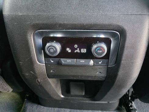 Used 2025 GMC Yukon Denali AWD/4WD image 17