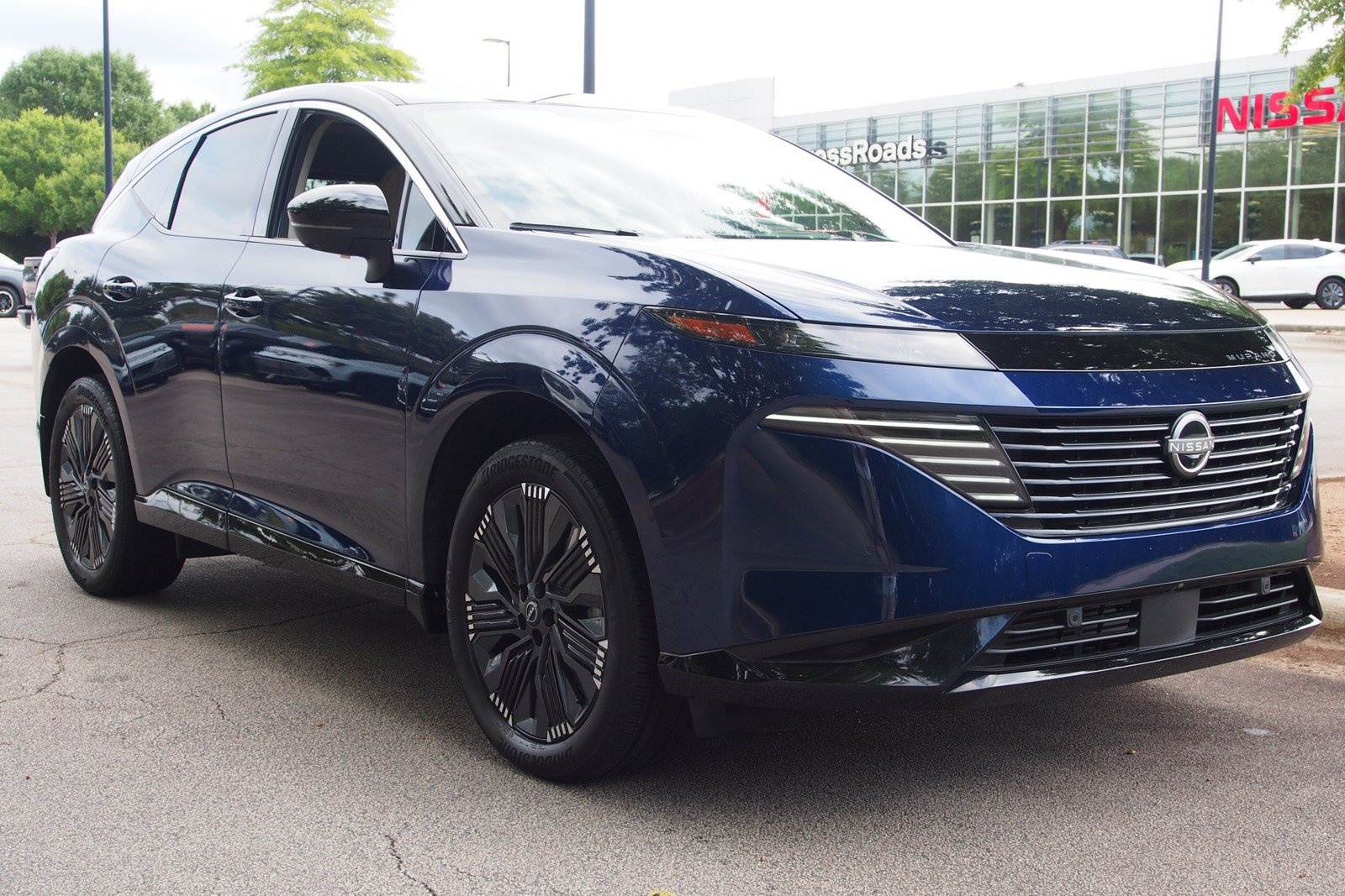 Used 2025 Nissan Murano Platinum w/ Cargo Package AWD/4WD image 1