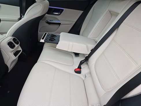 New 2026 Mercedes-Benz GLC 300 4MATIC image 28