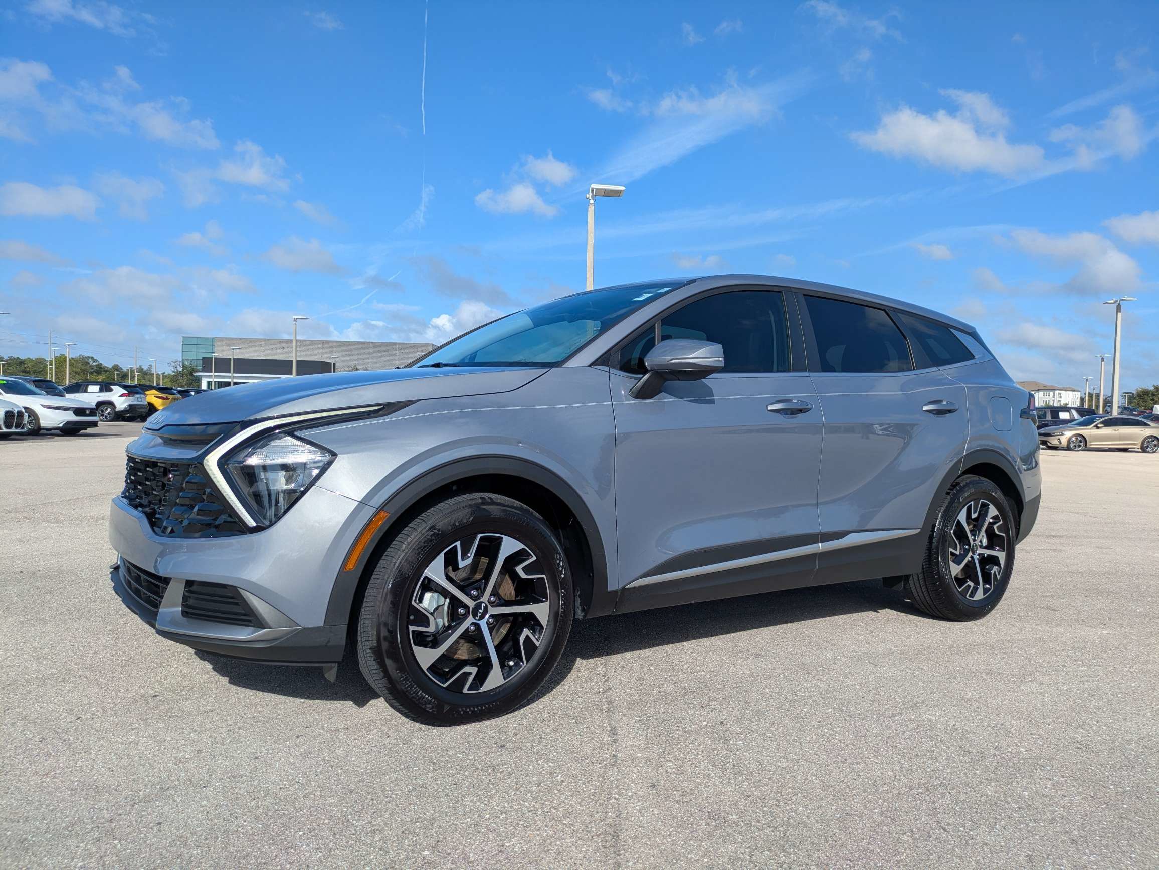 Used 2023 Kia Sportage EX FWD image 8