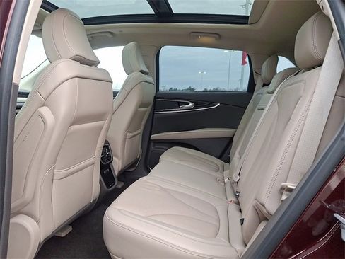 Used 2022 Lincoln Nautilus Reserve image 10