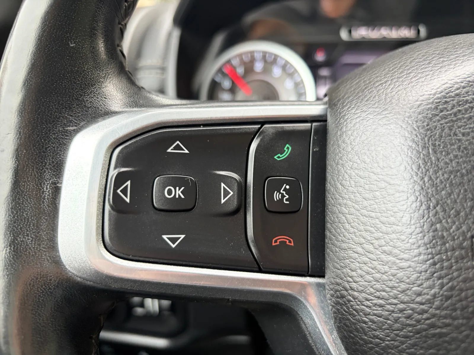 Used 2019 RAM 1500 Laramie AWD/4WD image 30