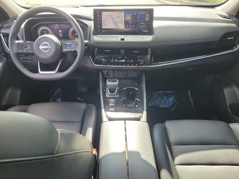 Used 2024 Nissan Rogue SL w/ SL Premium Package FWD image 12