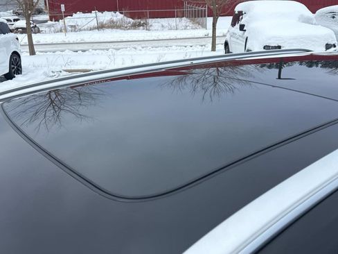 Certified 2024 Volvo V90 B6 Cross Country Plus image 31