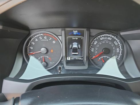 Used 2023 Toyota Tacoma SR w/ SR Convenience Package image 21