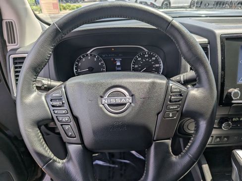 Used 2022 Nissan Frontier SV RWD image 27