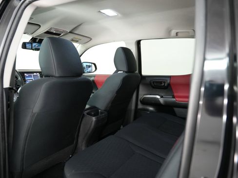 Used 2022 Toyota Tacoma SR5 w/ Technology Package RWD image 31
