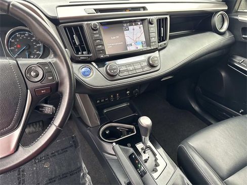 Used 2016 Toyota RAV4 Limited image 25