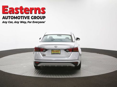 Used 2024 Nissan Altima 2.5 SV FWD image 36