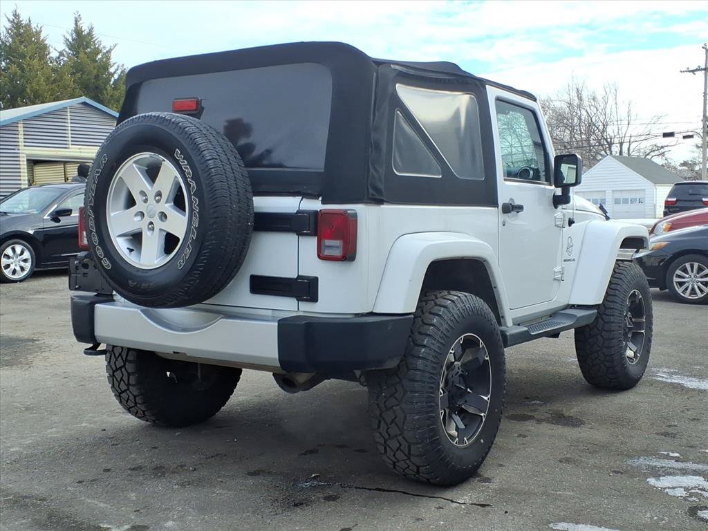 Used 2015 Jeep Wrangler Sahara w/ Dual Top Group AWD/4WD image 4