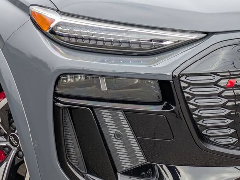 New 2027 Audi SQ6 e-tron Premium Plus AWD/4WD image 16