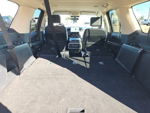 Used 2024 Ford Expedition Max XLT image 11