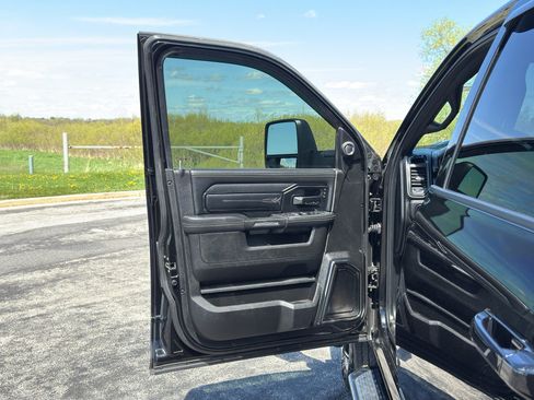 Used 2023 RAM 3500 Limited AWD/4WD image 13