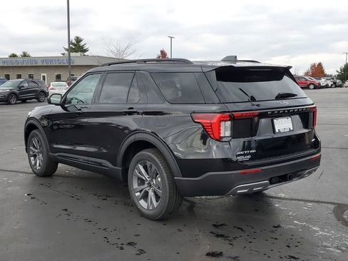 New 2026 Ford Explorer Active w/ Active Comfort Package image 4