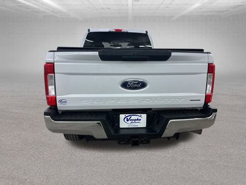 Used 2018 Ford F250 XLT image 11
