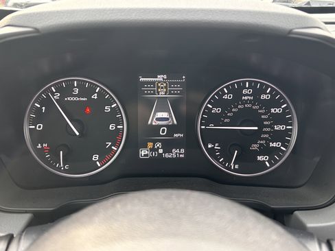 Used 2024 Subaru Crosstrek 2.0i Premium image 12