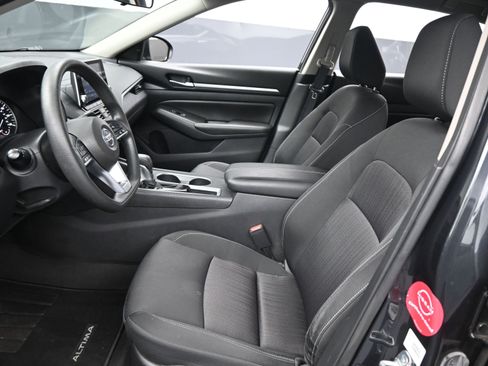 Used 2022 Nissan Altima 2.5 SV image 10