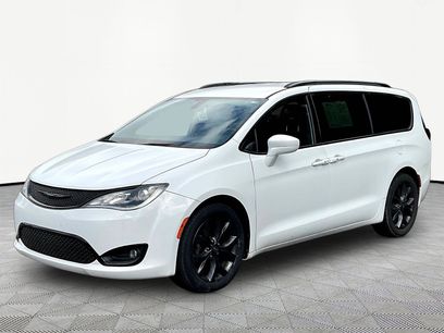 Used 2019 Chrysler Pacifica Touring-L Plus
