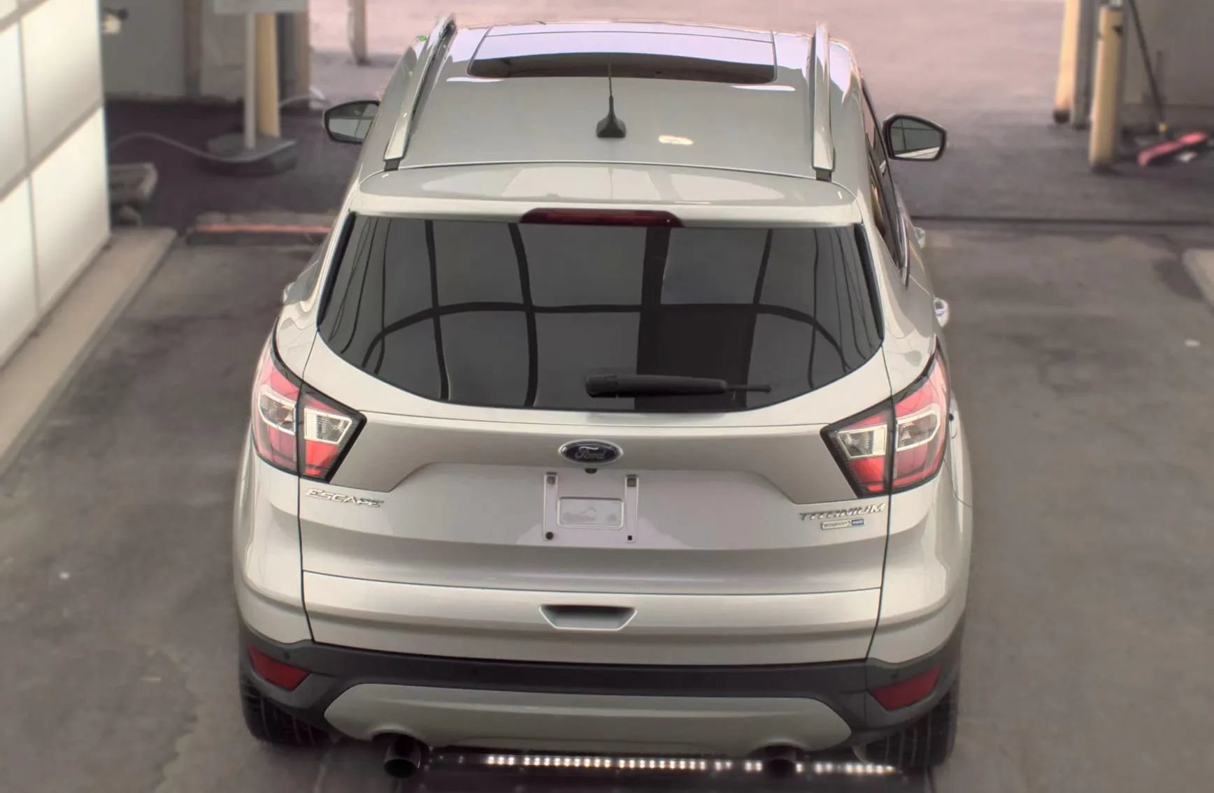 Used 2018 Ford Escape Titanium w/ Ford Safe & Smart Package AWD/4WD image 5