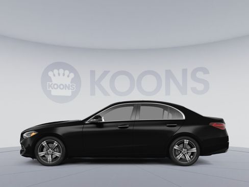 Used 2023 Mercedes-Benz C 300 4MATIC Sedan image 2