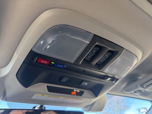 Certified 2022 Subaru Crosstrek 2.0i Premium w/ Moonroof Package image 18