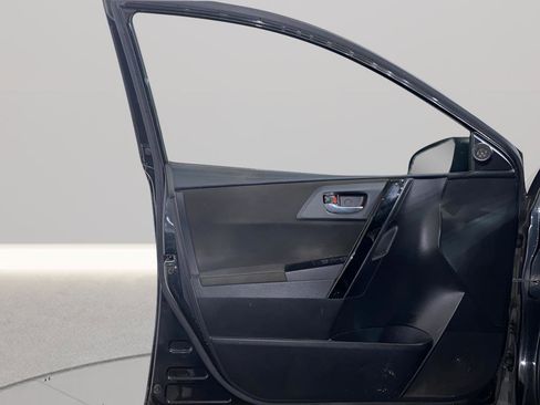 Used 2016 Scion iM image 9