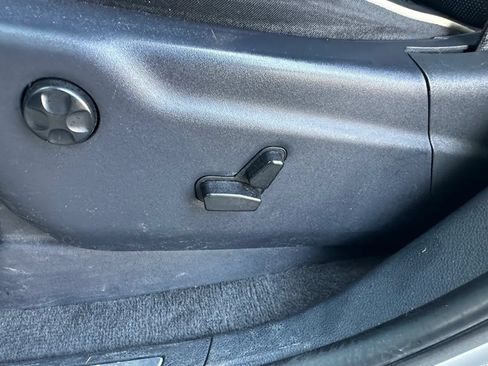 Used 2017 Jeep Grand Cherokee Overland AWD/4WD image 14