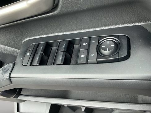 Used 2024 Toyota Tacoma TRD Off-Road AWD/4WD image 12