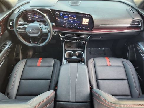 Used 2026 Chevrolet Traverse RS w/ LPO, Floor Liner Package FWD image 28