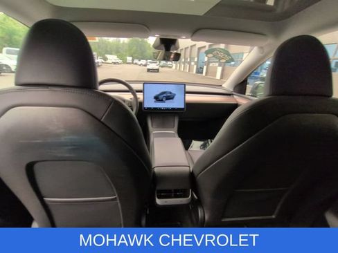 Used 2023 Tesla Model Y Long Range AWD/4WD image 21
