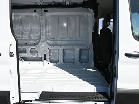 New 2026 Ford Transit 250 148 Medium Roof w/ Load Area Protection Package RWD image 13